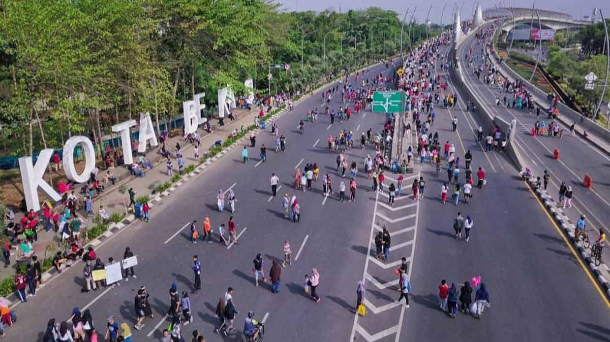 Damai Putra Group Sponsori Car Free Day Di Harapan Indah Bekasi