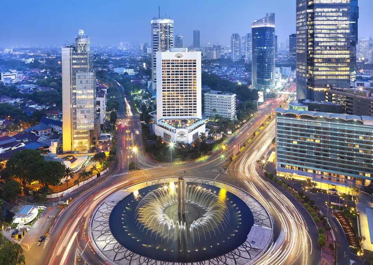 Mengapa Semakin Banyak Orang Cari Kerja di Jakarta